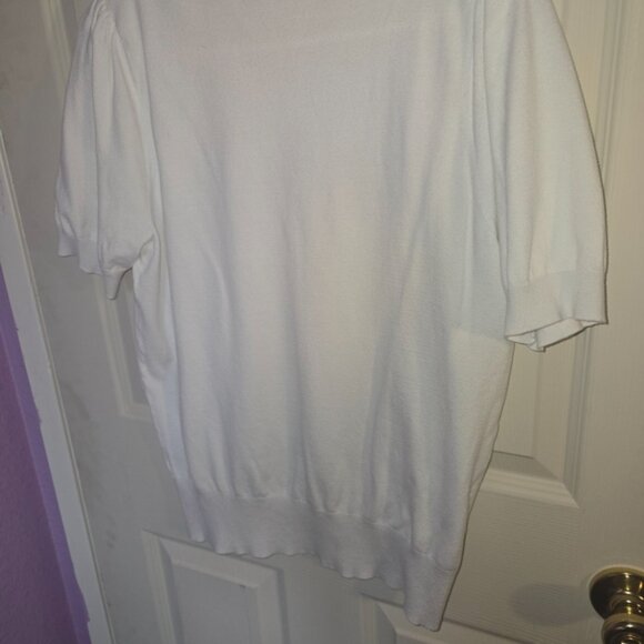 Classic White Knit Top - Picture 2 of 5